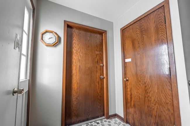 Foto del edificio - 4613 Grove Ave