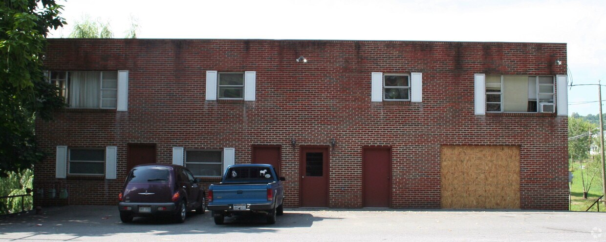 Building Photo - 293 Athens Rd