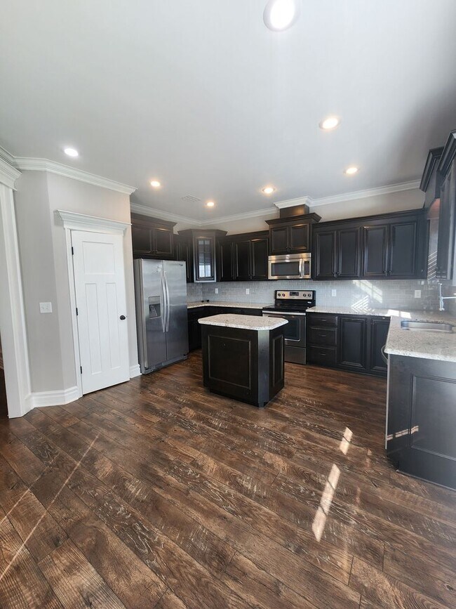 Building Photo - Charming 3-Bedroom Home with Modern Upgrades & Neighborhood Playground in Valdosta