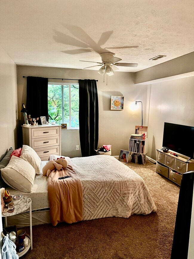 Foto del edificio - 1410 Lake Pointe Way