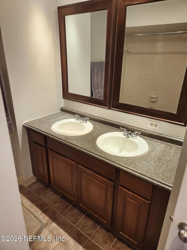 Foto del edificio - 222 14th Ave N