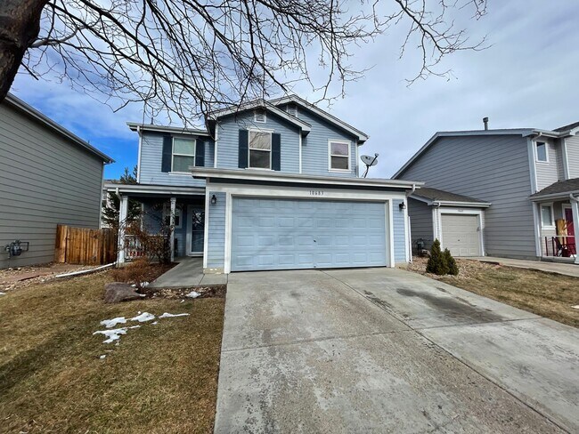 Building Photo - Spacious & Bright 3bd/3bath Longmont Home!