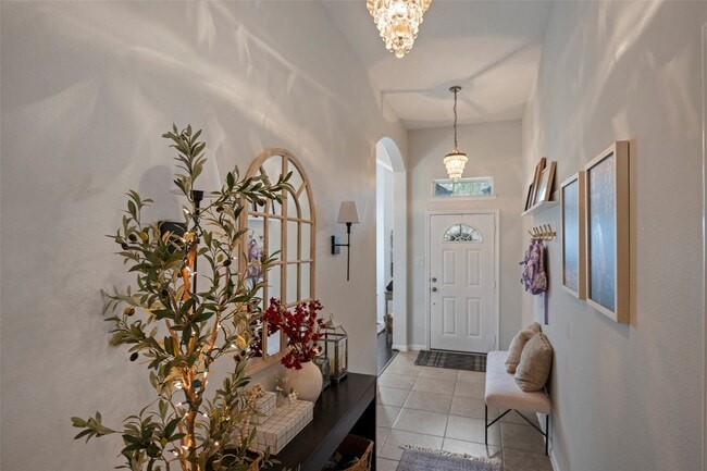 Foto del edificio - 16015 Jaime Knoll Ln