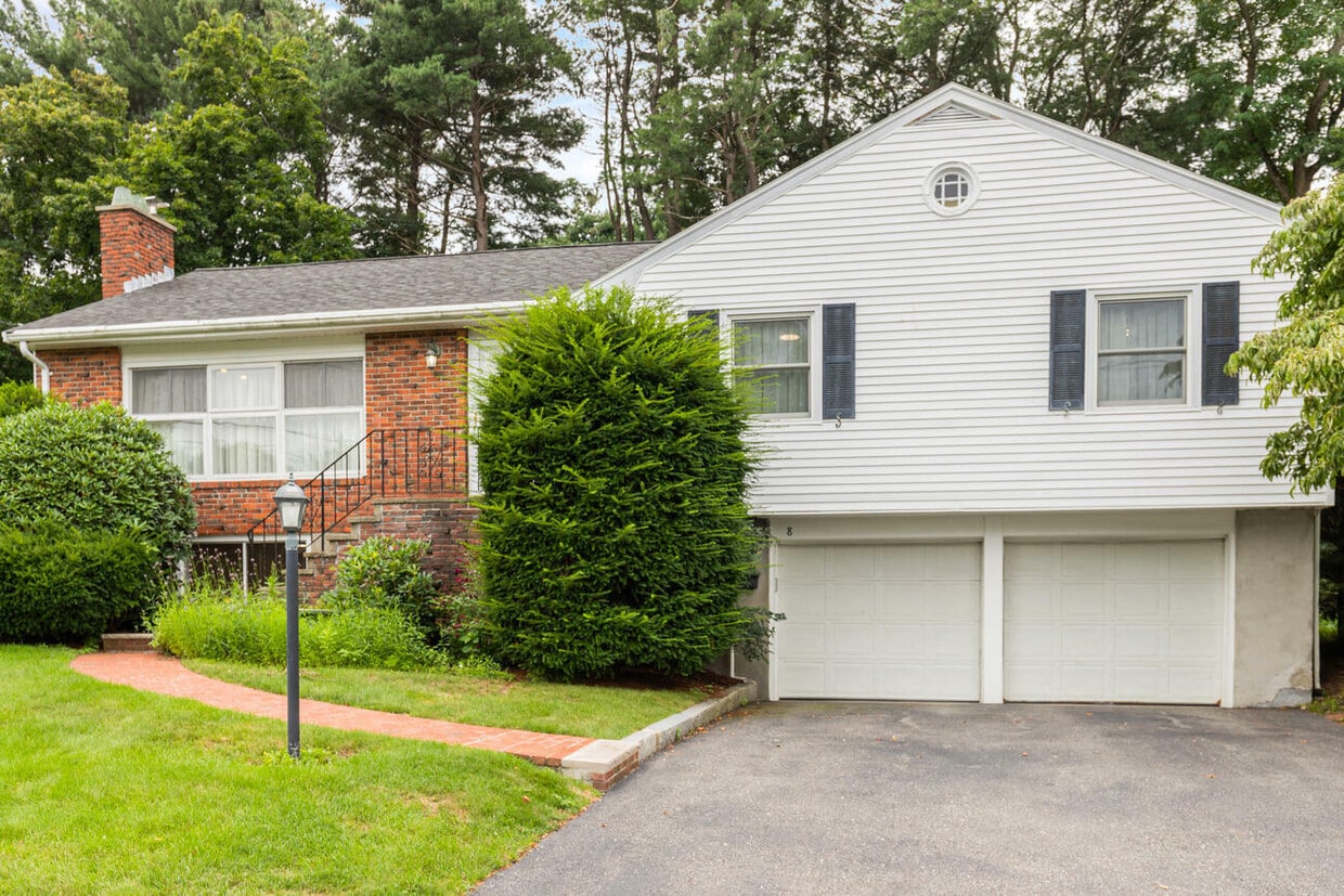 Photo - 8 Albamont Rd (Winchester, MA)