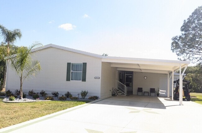 Building Photo - 9852 Grackle Loop