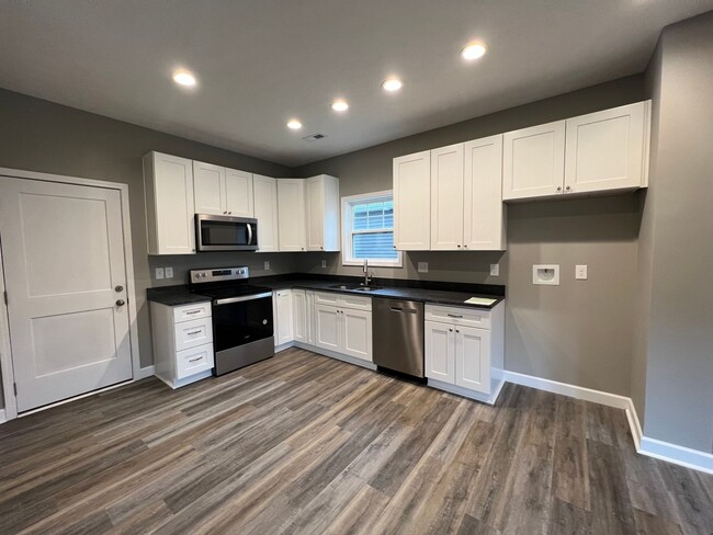 Building Photo - New Construction three bedroom in Plum Spr...