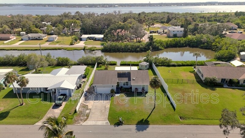 Foto principal - 354 5th St Ct E