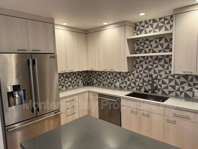 Foto del edificio - 759 Ramona St