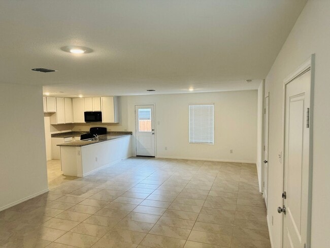 Foto del edificio - 9001 Thrasher Trl