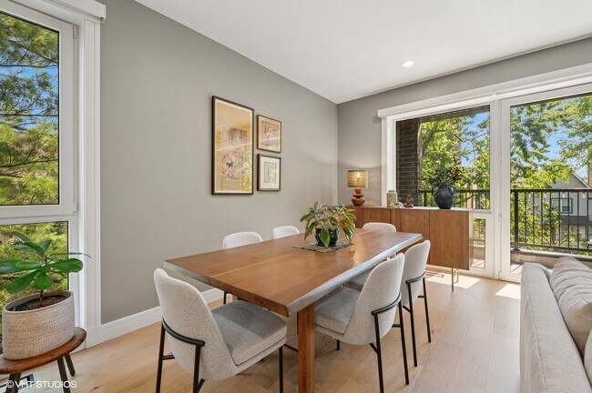 Foto del edificio - 4932 N Kenmore Ave