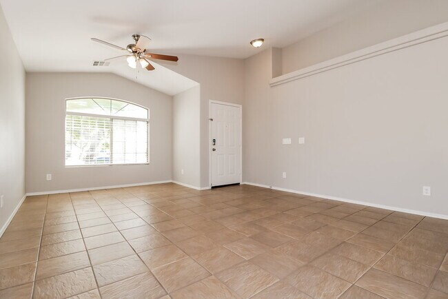 Foto del edificio - 23302 W Ashleigh Marie Dr