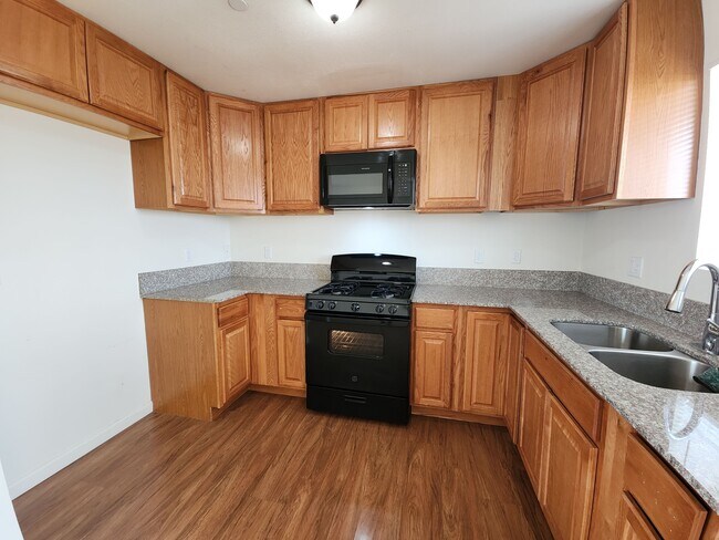 Foto del edificio - 151 Amberidge Dr