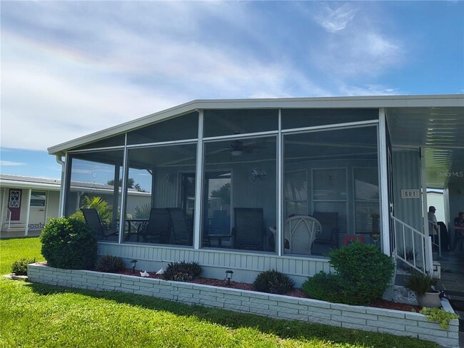 Building Photo - 501 Longwood Dr