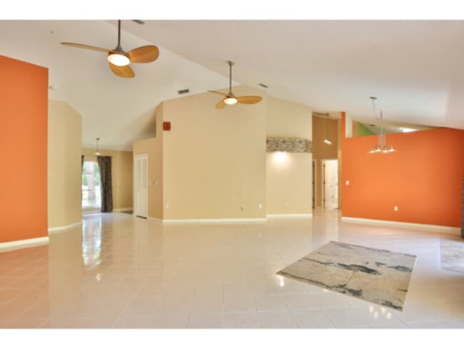 Building Photo - Newly listed 4 bedroom home with a pool in Longwood Run, Sarasota