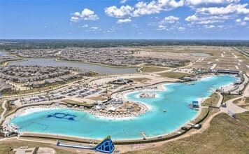 Building Photo - 2712 Golden Palms Ln