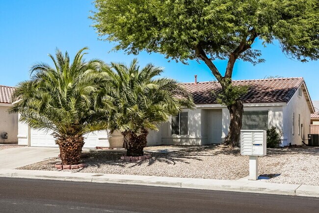 Foto del edificio - 2920 Meadow Flower Ave