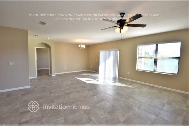 Foto del edificio - 4394 Magenta Isles Dr