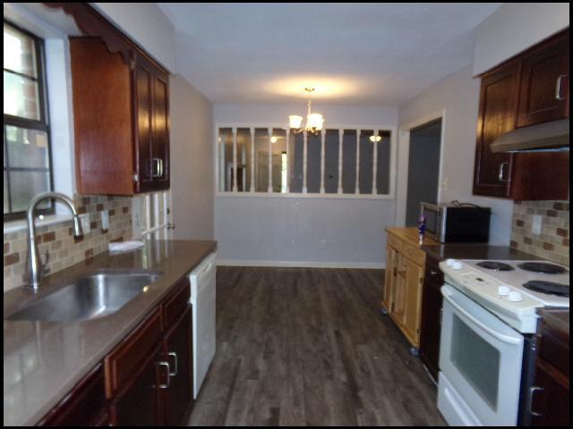 Foto del edificio - 8 Woodlore Cir