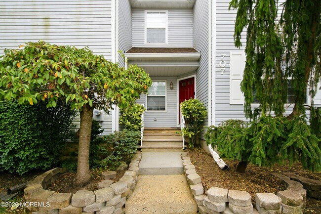 Foto del edificio - 707 Hatchery Ct