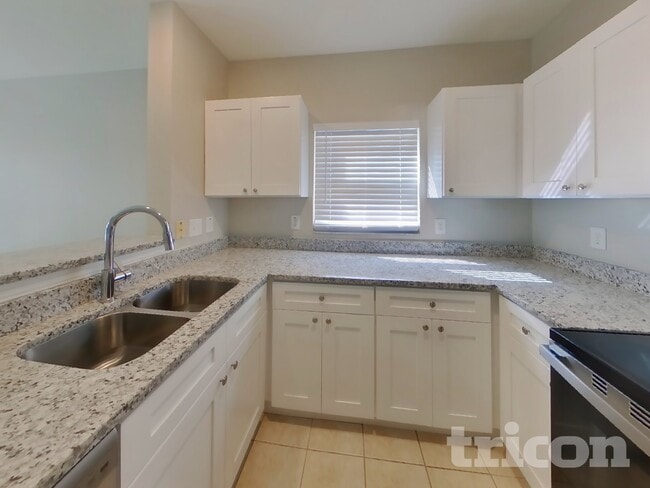 Building Photo - 15108 Deer Meadow Dr