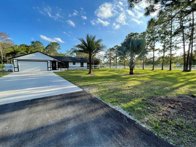 Foto del edificio - 12970 53rd Rd N