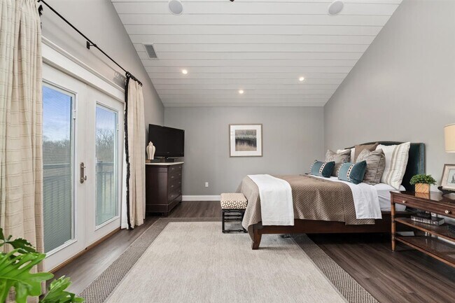 Foto del edificio - 9144 River Rd