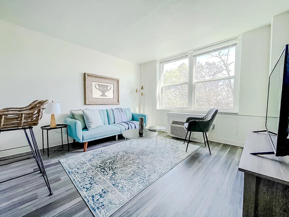 Foto principal - 2531 Burnet Ave