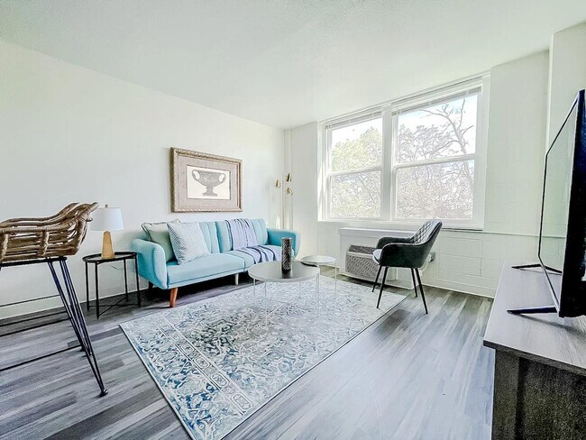 Building Photo - 2515 Burnet Ave