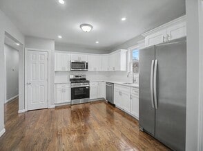 Building Photo - 43 Beardsley St