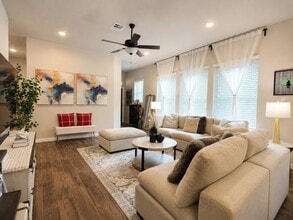 Building Photo - 7363 Lake Arrowhead Ln