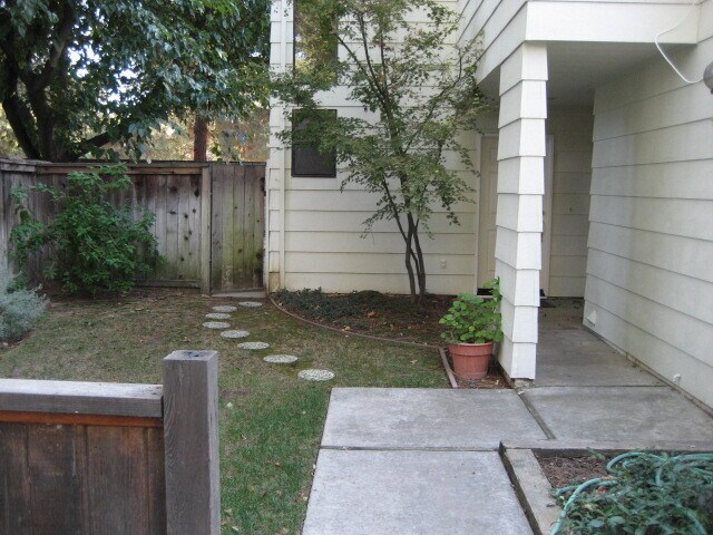 Building Photo - Charming 3 bed/2 bath Home in Northeast Davis