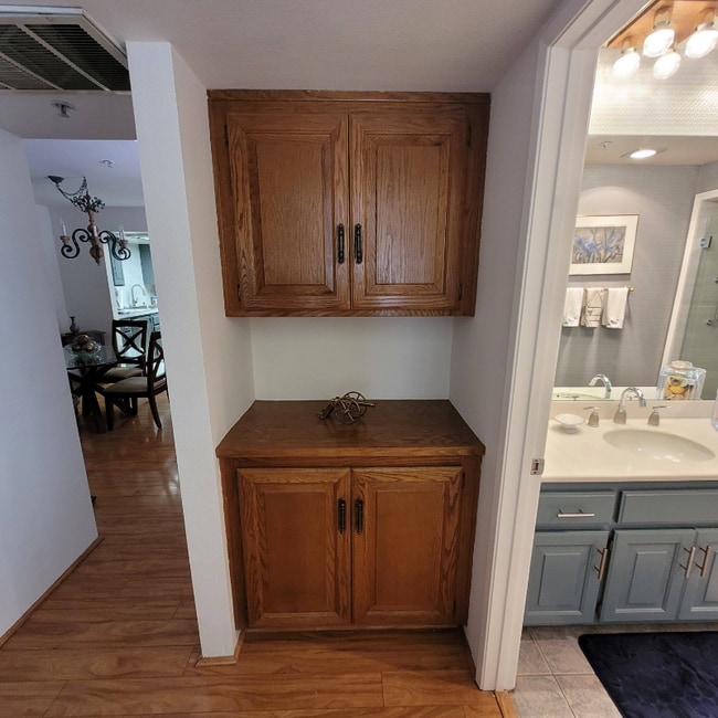 Foto del edificio - 222 N Calle El Segundo