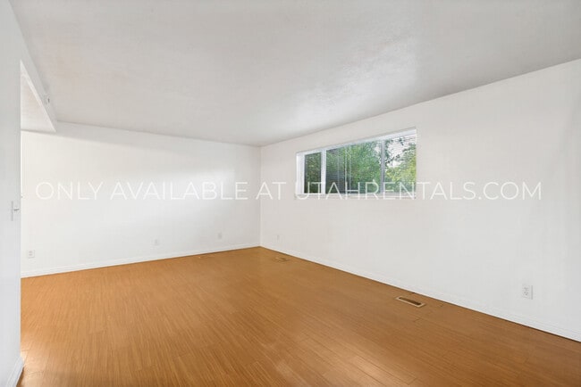 Building Photo - 234 W Foxbridge Dr