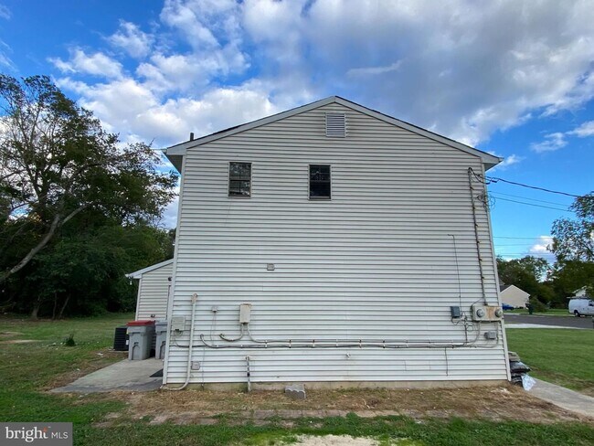 Foto del edificio - 566 Pleasant Dr