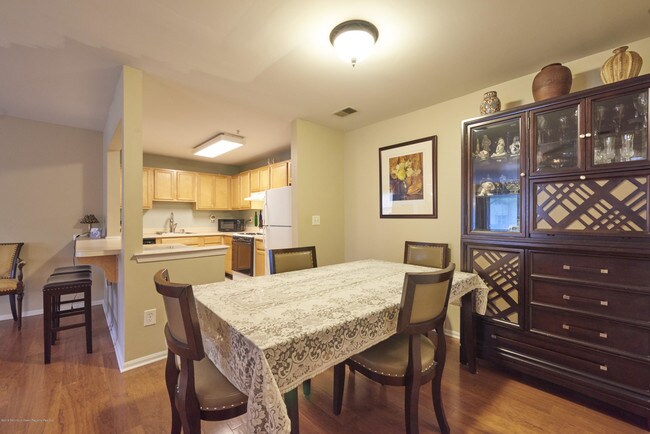 Foto del edificio - 1211 Wedgewood Cir