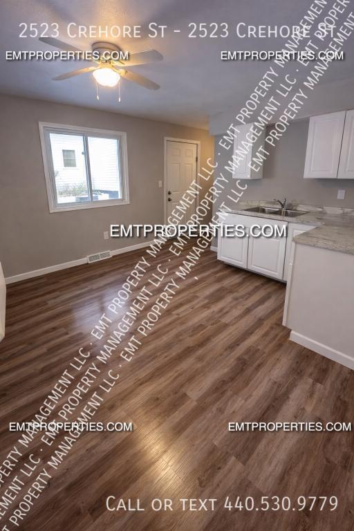 Building Photo - 2523 Crehore St