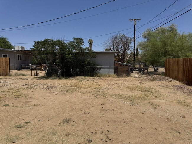 Building Photo - 6135 Mojave Ave