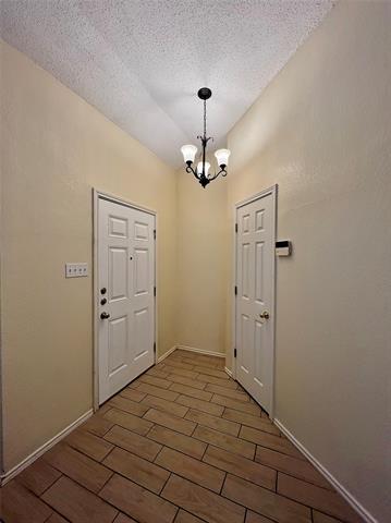 Foto del edificio - 609 Blueberry Hill Ln