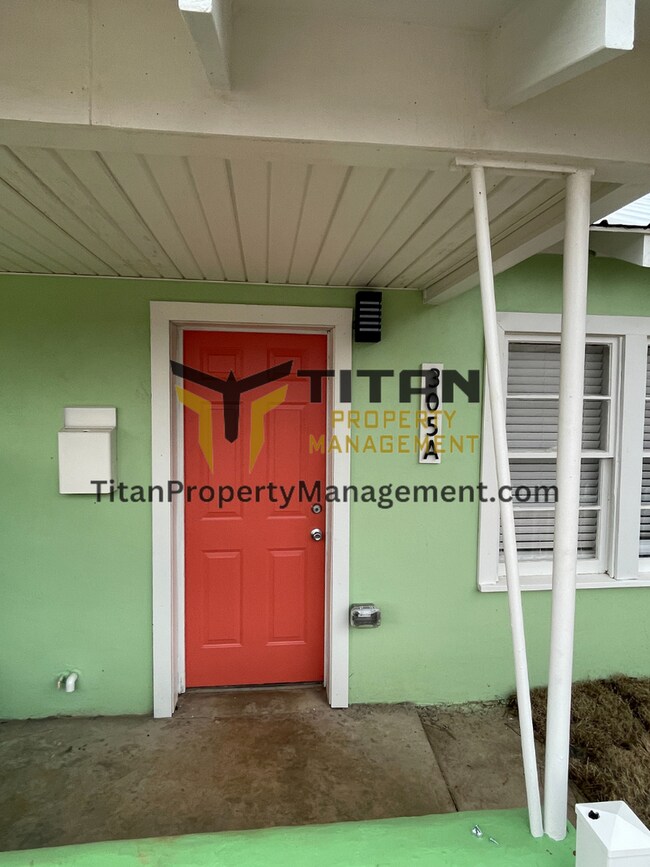 Foto del edificio - 1bed Renovated Downtown Duplex