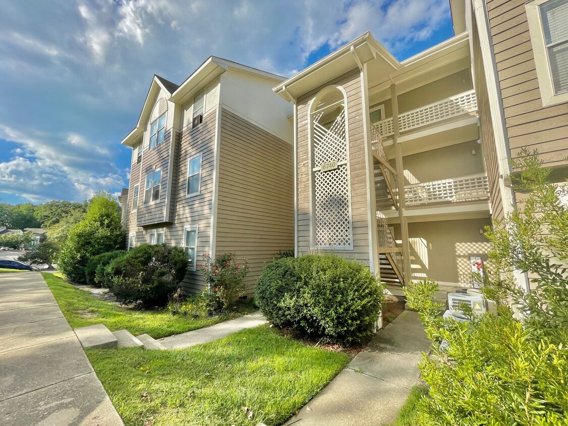 Primary Photo - 3 Bedroom, 2 Bathroom Condo in Stewart's C...