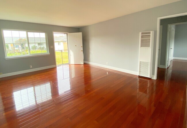 Living Room - 2135 Royal Dr