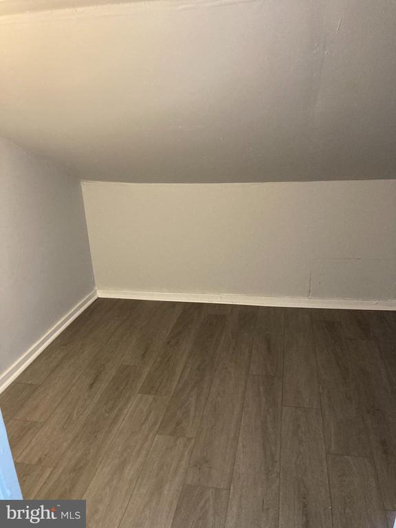 Foto del edificio - 131 E Roosevelt Blvd