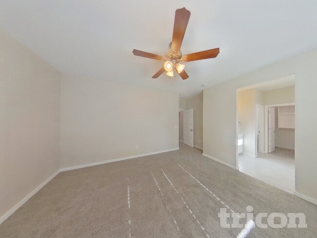 Foto del edificio - 1330 N Parkcrest