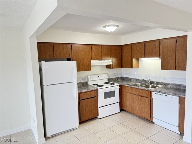 Building Photo - 6134 Principia Dr