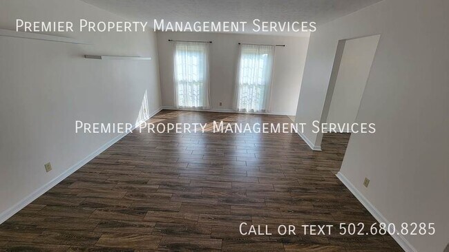 Building Photo - Beautiful 3 Bed 2 Bath Split Ranch Close T...