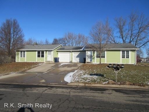 Primary Photo - 1106-1108 Alpine Dr
