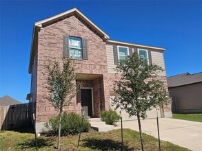 Building Photo - 210 Summit Dr