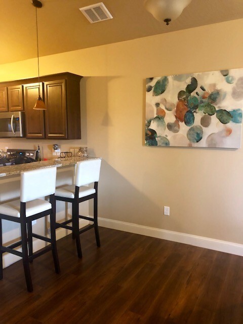 Foto del edificio - Charming 2 bedroom 2 bathroom Condo