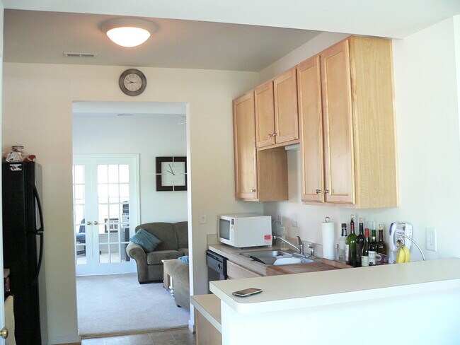 Foto del edificio - Spacious End Unit Town Home in Glen Allen