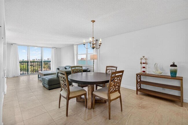 Foto del edificio - 100 Oakmont Ln